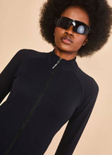 Carregar imagem no visualizador da galeria, Image 05: Uv Line Rash Guard Jacket Fem New Fit Black Upf50+