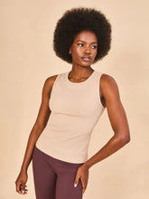 Carregar imagem no visualizador da galeria, Gallery: Uv Line Fitness Top Regata Fem Ribbed Sand Upf50+