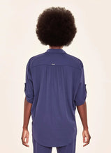 Carregar imagem no visualizador da galeria, Model Back: Uv Line Shirtdress Shirt Copa Navy Blue Upf50+