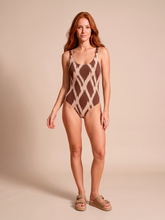 Carregar imagem no visualizador da galeria, Model Front: Uv Line One-Piece Swimsuit Ibiza Diamond Upf50+
