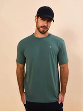 Carregar imagem no visualizador da galeria, Gallery: Uv Line T-Shirt For Men T-Shirt New Fit Textura Masc Verde Jade Upf50+