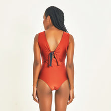Carregar imagem no visualizador da galeria, Image 04: Uv Line One-Piece Mirela Ferrugem Upf50+