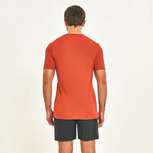 Carregar imagem no visualizador da galeria, Model Back: Uv Line Fitness Top T-Shirt Sport Fit Ferrugem Upf50+
