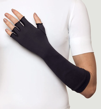 Carregar imagem no visualizador da galeria, Image 02: Uv Line Glove Long Gloves Uni Black Upf50+
