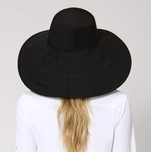 Carregar imagem no visualizador da galeria, Model Back: Uv Line Floppy Hat Beverly Hills Preto Upf50+
