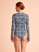 Carregar imagem no visualizador da galeria, Model Back: Uv Line One-Piece Swimsuit Macae Tie Dye Blue Upf50+
