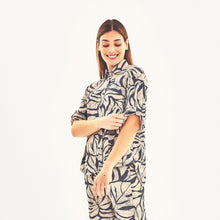 Carregar imagem no visualizador da galeria, Image 02: Uv Line Beach Top Shirt Copa Costela Off White Upf50+
