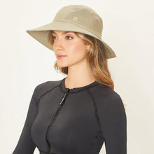 Carregar imagem no visualizador da galeria, Image 02: Uv Line Floppy Hat Hat Lyon Nac L Fem Kaki Upf50+
