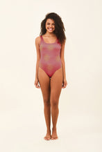 Carregar imagem no visualizador da galeria, Model Front: Uv Line One-Piece Swimsuit Shine Malva
