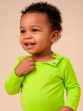 Carregar imagem no visualizador da galeria, Image 04: Uv Line Rash Guard Longsleeve Baby Yellow Fluor Upf50+
