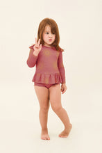 Carregar imagem no visualizador da galeria, Model Front: Uv Line Baby Swimwear Baby Shine Malva Up50+
