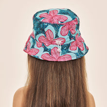 Carregar imagem no visualizador da galeria, Model Back: Uv Line Bucket Hat Napoli Kids Hibiscus Upf50+
