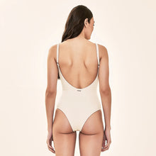 Carregar imagem no visualizador da galeria, Model Back: Uv Line One-Piece Duna Body Textura Upf50+
