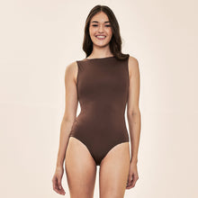 Carregar imagem no visualizador da galeria, Image 05: Uv Line One-Piece Mirela Coqueiros Bege Upf50+
