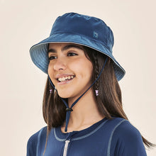 Carregar imagem no visualizador da galeria, Image 02: Uv Line Bucket Hat Basic Kids Maringo Azul Ceu Upf50+
