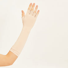 Carregar imagem no visualizador da galeria, Image 02: Uv Line Glove Long Gloves Uni Beige Upf50+
