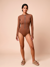Carregar imagem no visualizador da galeria, Gallery: Uv Line One-Piece Long Sleeve Swimsuit Macae Brown Upf50+
