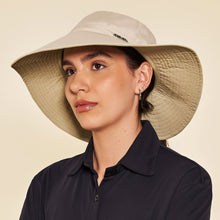 Carregar imagem no visualizador da galeria, Image 02: Uv Line Floppy Hat San Diego Areia Kaki Upf50+
