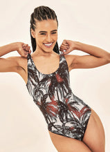 Carregar imagem no visualizador da galeria, Model Front: Uv Line One-Piece Swimsuit Coqueiros Bege Upf50+
