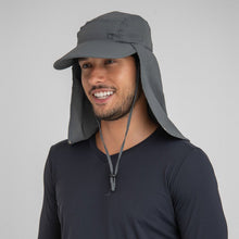 Carregar imagem no visualizador da galeria, Model Front: Uv Line Flap Hat Cap Leg Atacama 2021 Masc Grey Upf50+
