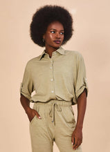 Carregar imagem no visualizador da galeria, Gallery: Uv Line Shirtdress Shirt Copa Sand Upf50+

