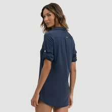 Carregar imagem no visualizador da galeria, Model Back: Uv Line Maxi Dresses Shirtdress Copenhagen Fem Navy Blue Upf50+
