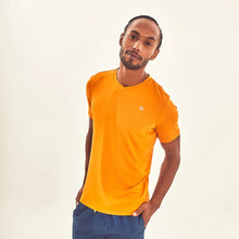Carregar imagem no visualizador da galeria, Image 03: Uv Line T-Shirt For Men T-Shirt Sport Fit Orange Upf50+
