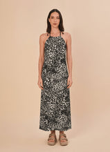 Carregar imagem no visualizador da galeria, Model Front: Uv Line Maxi Dresses High-Neck Dress Asas Upf50+
