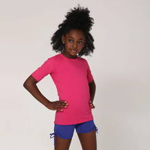 Carregar imagem no visualizador da galeria, Image 03: Uv Line Rash Guard Camiseta Kids Uvpro Mc Pink Upf50+
