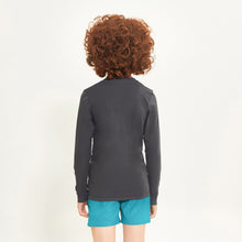 Carregar imagem no visualizador da galeria, Model Back: Uv Line Rash Guard Longsleeve Uvpro Kids Preto Upf50+
