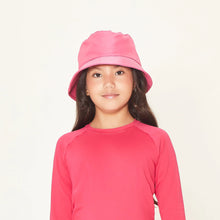 Carregar imagem no visualizador da galeria, Model Front: Uv Line Bucket Hat Basic Kids Pink Rosa Upf50+
