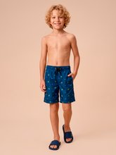 Carregar imagem no visualizador da galeria, Model Front: Uv Line Boy's Swimwear Shorts Acqua Kids Pirates Fun Upf50+

