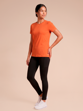 Carregar imagem no visualizador da galeria, Image 03: Uv Line Beach Top T-Shirt Uvpro Fem Pitanga Upf50+

