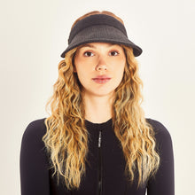 Carregar imagem no visualizador da galeria, Model Front: Uv Line Visor Visor Brunei Preto Upf50+
