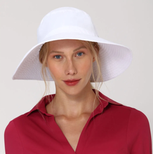 Carregar imagem no visualizador da galeria, Model Front: Uv Line Floppy Hat Hat Lyon Nac L Fem White Upf50+

