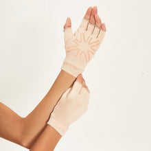 Carregar imagem no visualizador da galeria, Image 05: Uv Line Glove Short Gloves Uni Chocolate Upf50+
