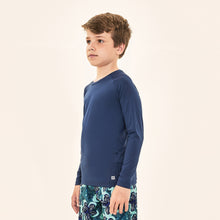 Carregar imagem no visualizador da galeria, Image 02: Uv Line Rash Guard Acqua Qr Code Marinho Upf50+
