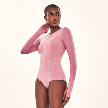 Carregar imagem no visualizador da galeria, Image 02: Uv Line One-Piece Swimsuit Macae Malva Upf50+
