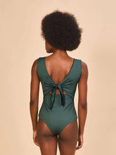 Carregar imagem no visualizador da galeria, Model Back: Uv Line One-Piece Mirela Green Cactus Black Upf50+
