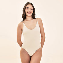 Carregar imagem no visualizador da galeria, Model Front: Uv Line One-Piece Duna Body Textura Upf50+
