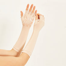 Carregar imagem no visualizador da galeria, Image 04: Uv Line Glove Long Gloves Uni Beige Upf50+
