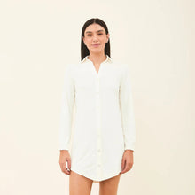 Carregar imagem no visualizador da galeria, Model Front: Uv Line Shirtdress Shirtdress Copenhagen Fem Off White Upf50+
