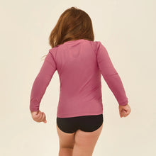 Carregar imagem no visualizador da galeria, Model Back: Uv Line Rash Guard Longsleeve Baby Malva Upf50+
