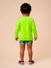 Carregar imagem no visualizador da galeria, Model Back: Uv Line Rash Guard Longsleeve Baby Yellow Fluor Upf50+
