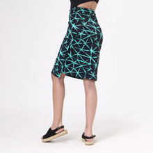 Carregar imagem no visualizador da galeria, Model Back: Uv Line Pareo Canga Estrela Upf50+
