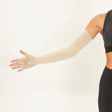 Carregar imagem no visualizador da galeria, Image 05: Uv Line Glove Extra Long Glove Chocolate Upf50+

