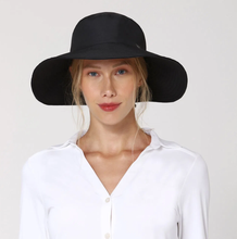 Carregar imagem no visualizador da galeria, Model Front: Uv Line Floppy Hat Lyon Preto
