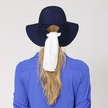 Carregar imagem no visualizador da galeria, Model Back: Uv Line Floppy Hat San Remo Fpu50+ Hat Navy Blue Uv
