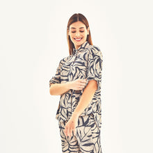 Carregar imagem no visualizador da galeria, Image 02: Uv Line Beach Top Shirt Copa Costela Off White Upf50+
