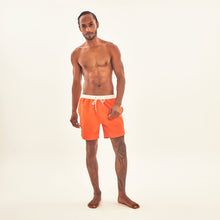Carregar imagem no visualizador da galeria, Model Front: Uv Line Short For Men / Bermuda Shorts Boxer Orange Upf50+
